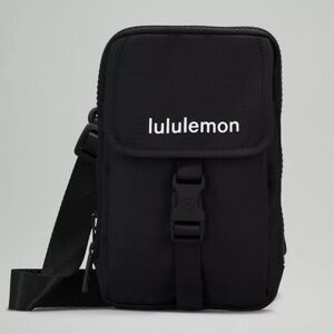 Lululemon Zip Top Cross Body Mini Bag in Black